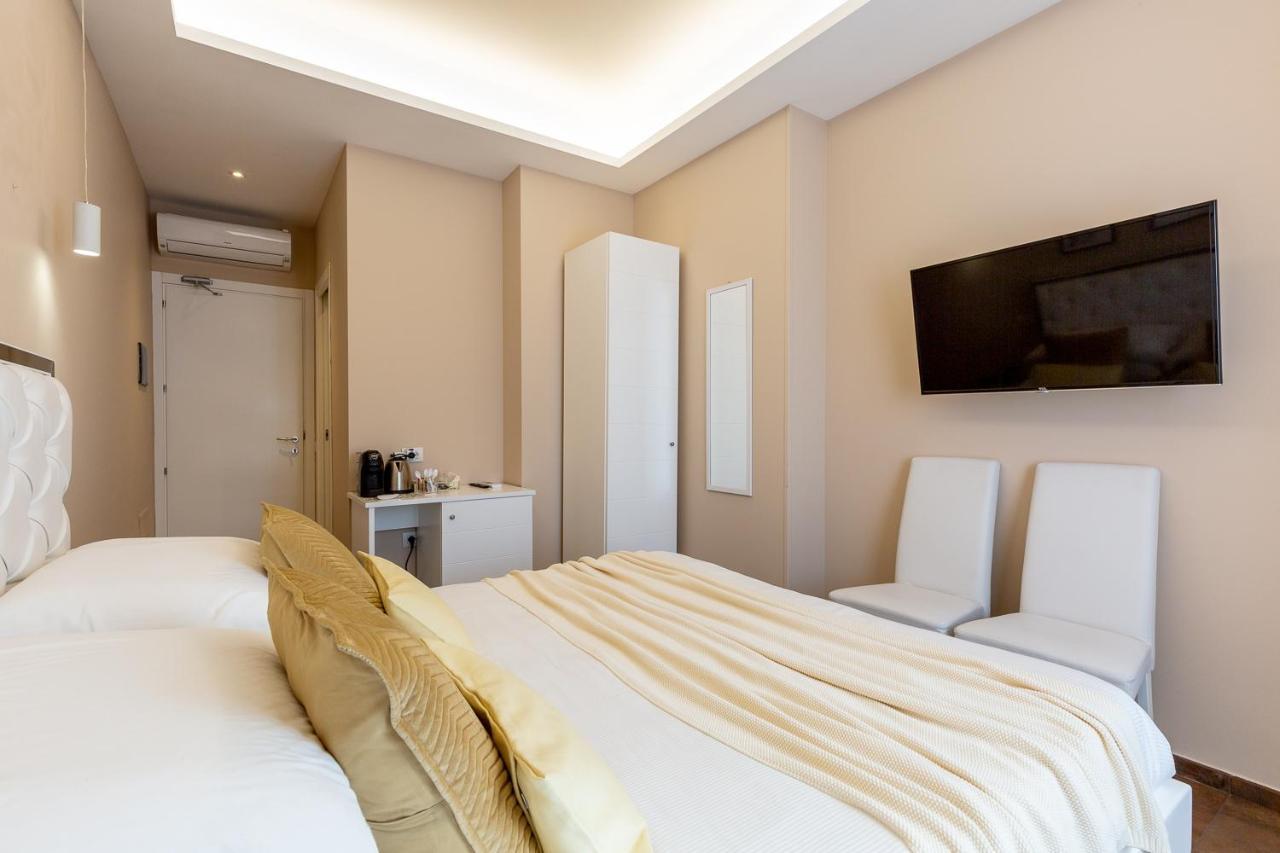 Club 57 Imperial 2*