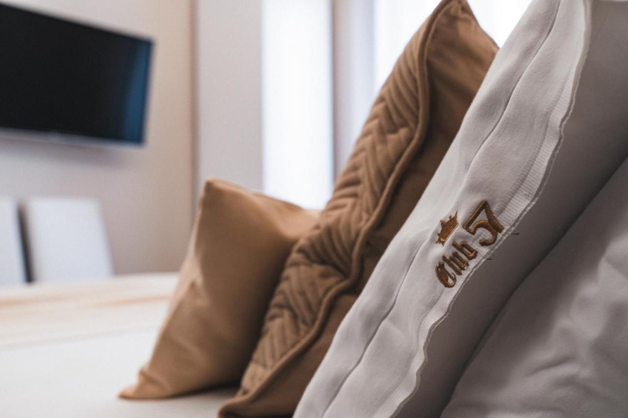 Club 57 Imperial Guest house 2*